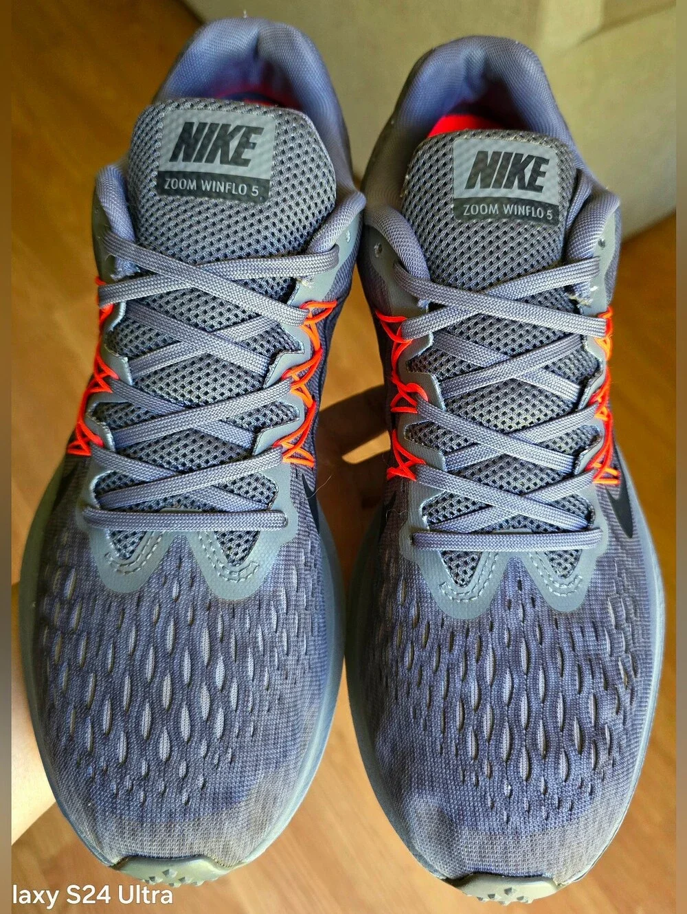 Sz 8.5 Men's NIKE AIR ZOOM WINFLO 5 Gray/Coral Red Running Shoes